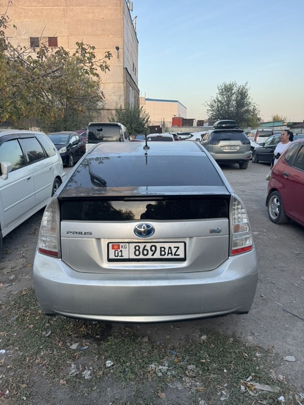 Toyota Prius: 2010 г., Автомат, Гибрид, Хэтчбэк: фото 3