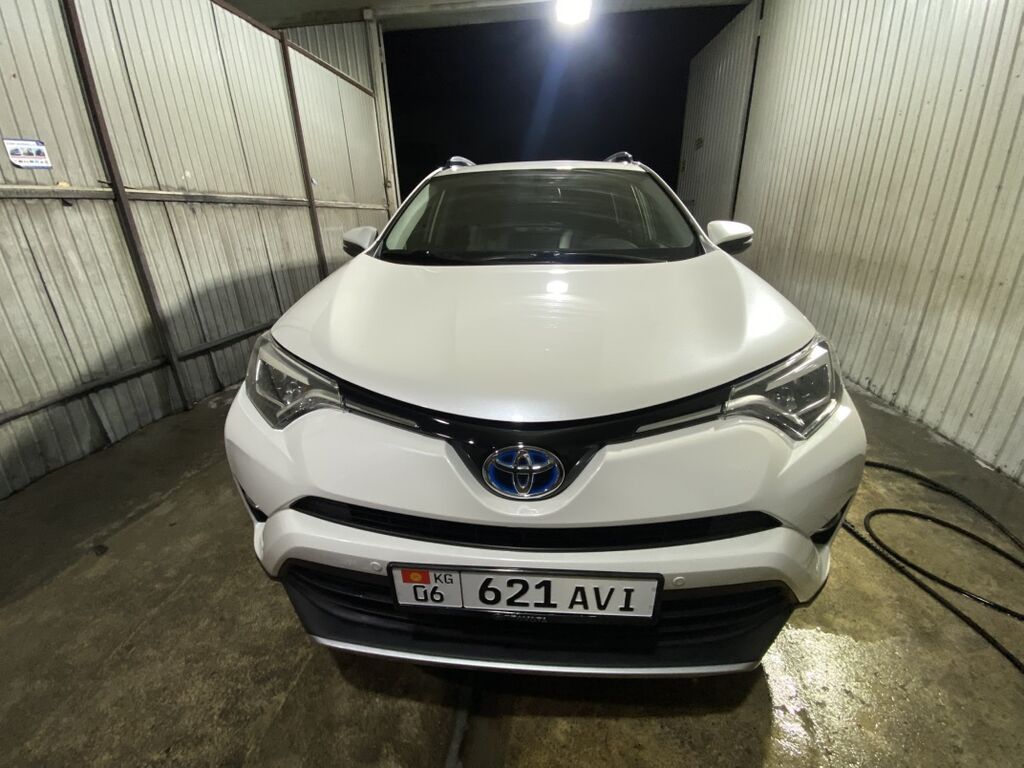 Toyota RAV4: 2018 г., 2.5 л, Автомат, Гибрид, Кроссовер: фото 6