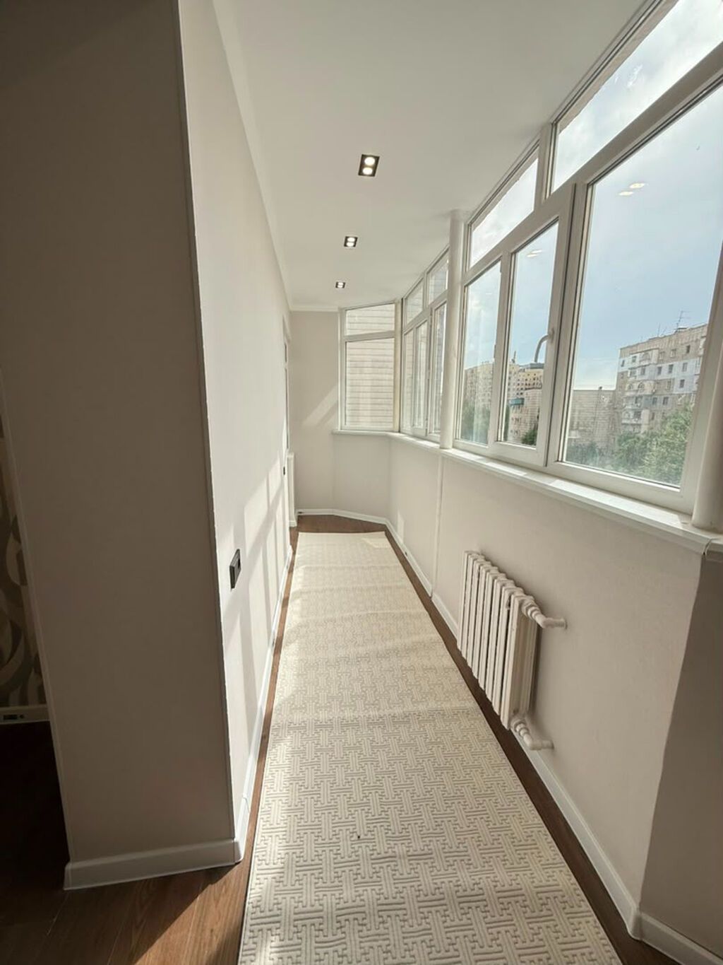 2 комнаты, 63 м², 7 мкр Элитка, 4 этаж, Евроремонт: фото 2