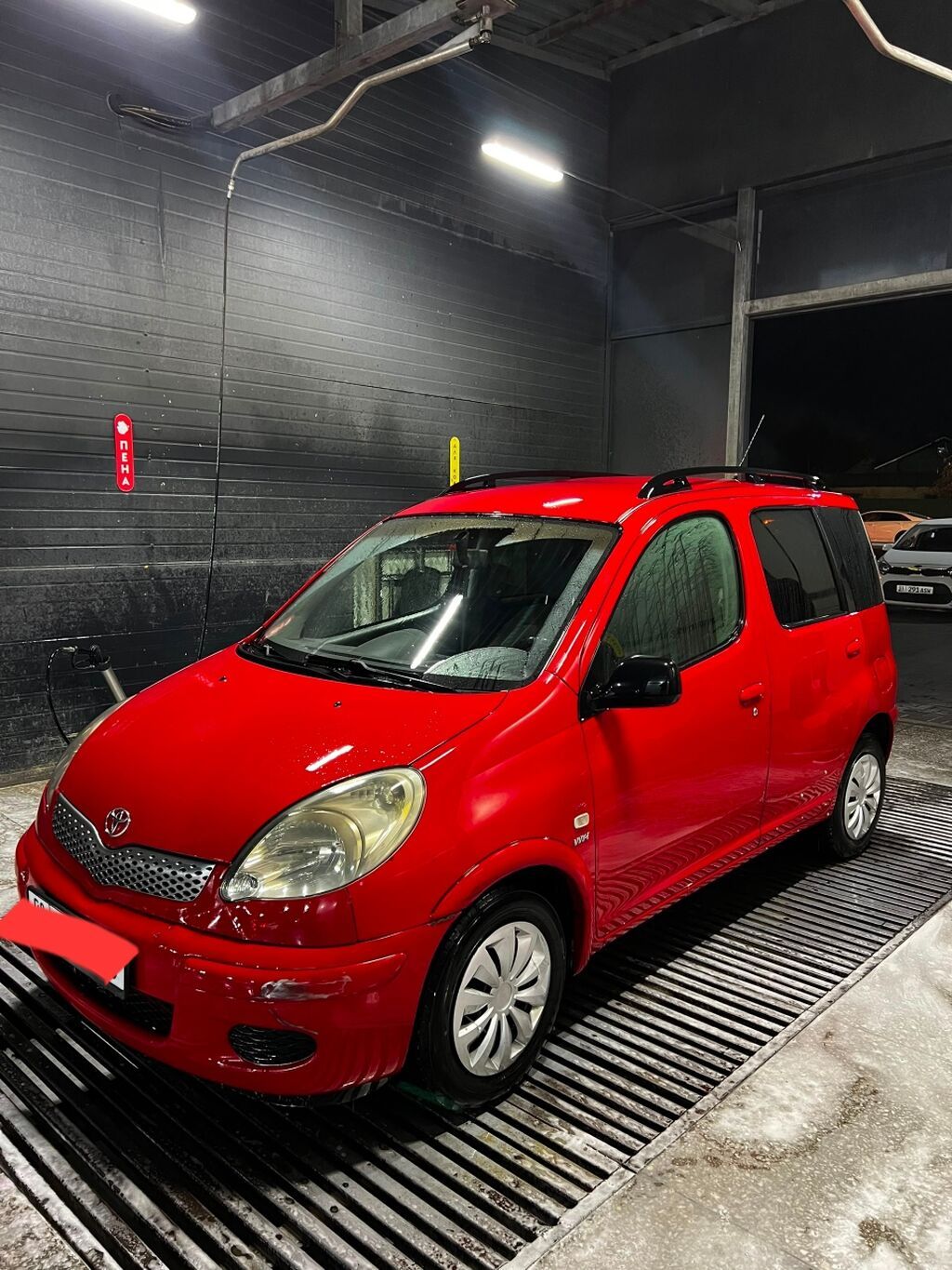 Toyota Yaris Verso: 2004 г., 1.3 л, Автомат, Бензин, Минивэн: фото 2