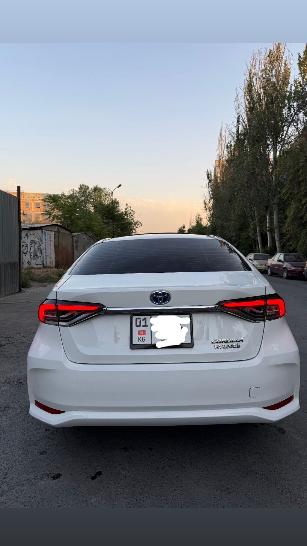 Toyota Corolla: 2020 г., Гибрид, Седан: фото 2