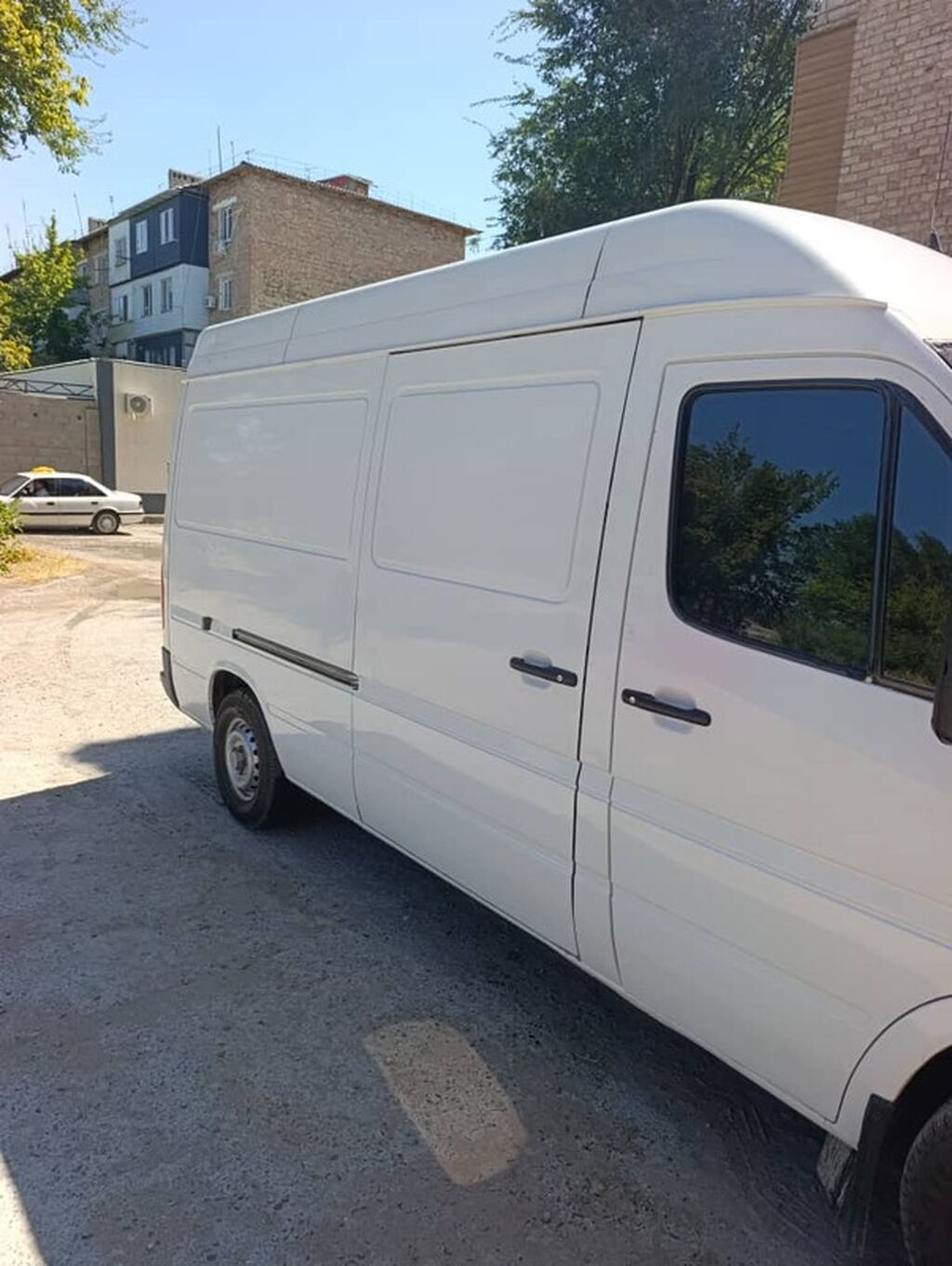 Mercedes-Benz Sprinter, цельнометаллический грузовой фургон с высокой: фото 4