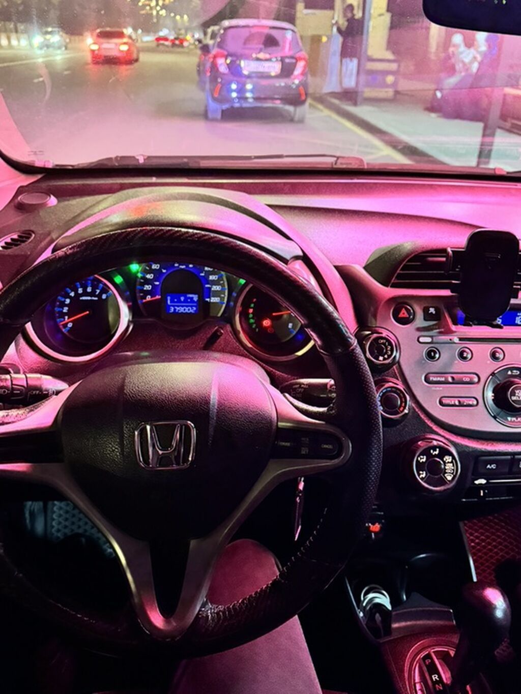 Honda Fit: 2011 г., 1.5 л, Автомат, Бензин, Хэтчбэк: фото 7