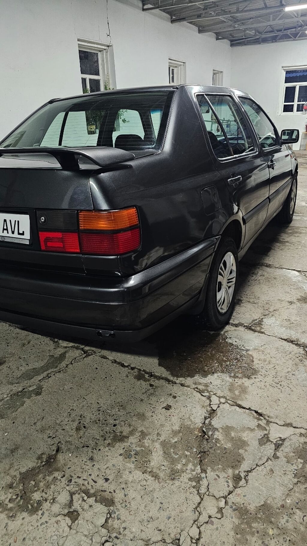 Volkswagen Vento: 1992 г., 1.8 л, Механика, Бензин, Седан: фото 6