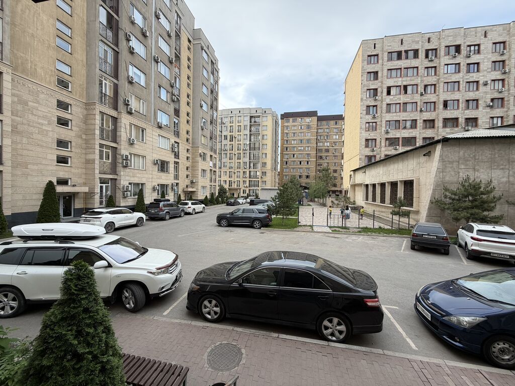 2 комнаты, 77 м², Золотой квадрат Элитка, 1 этаж, Дизайнерский ремонт: фото 3