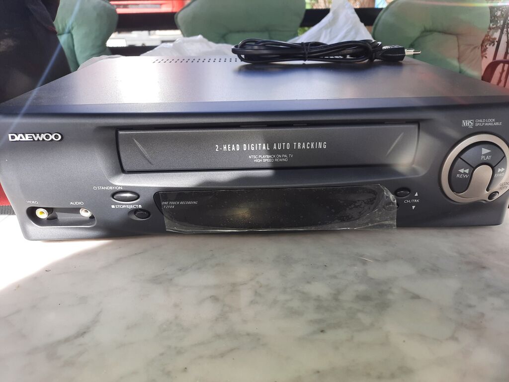DVD i Blu-ray plejeri: Daewoo video rekorder sa 2 glave i digitalnim auto-tracking sistemom
