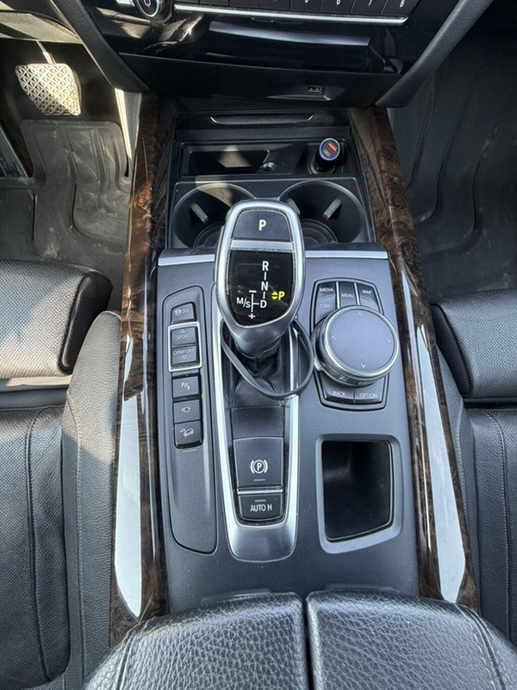 BMW X5: 2018 г., 4.4 л, Автомат, Бензин, Кроссовер: фото 2