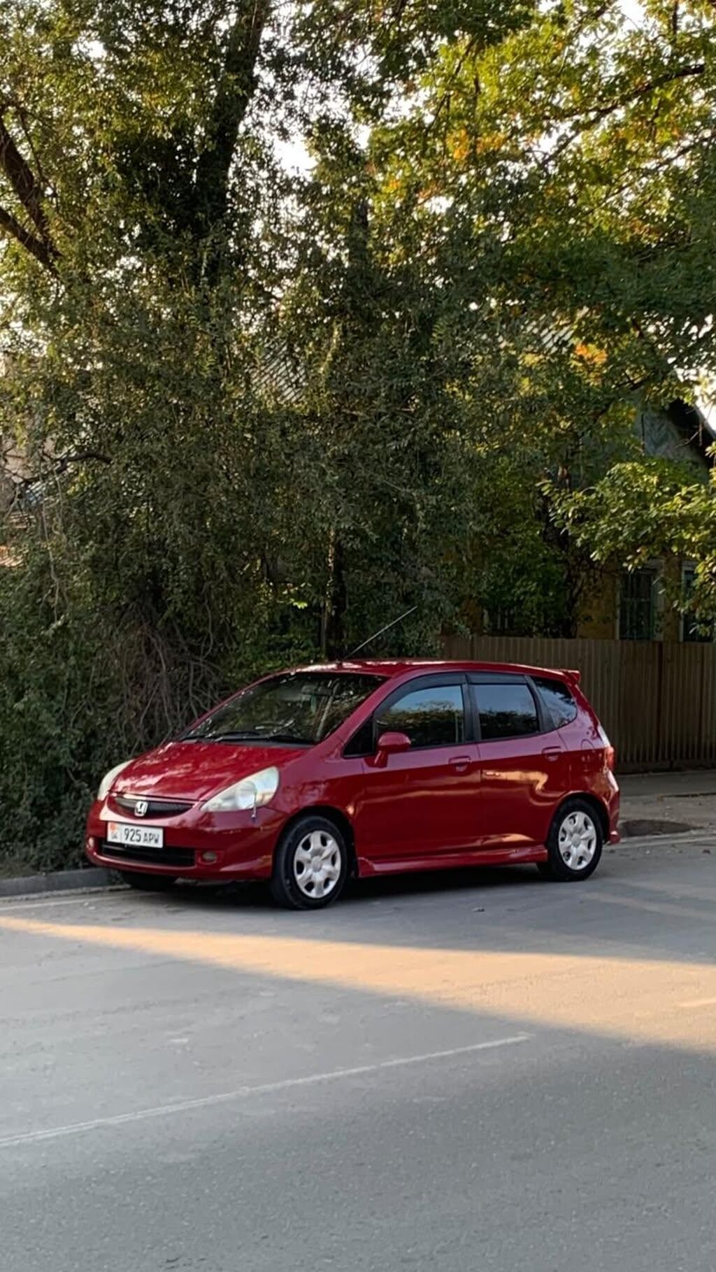 Honda Fit: 2002 г., 1.3 л, Вариатор, Хэтчбэк: фото 3