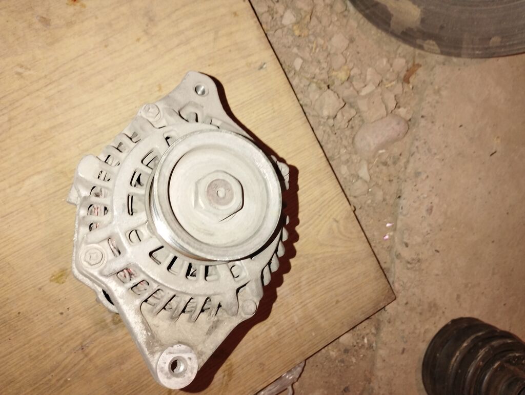 Генератор на Хонда фит рабочем состаянии | 800 KGS | Другие ...