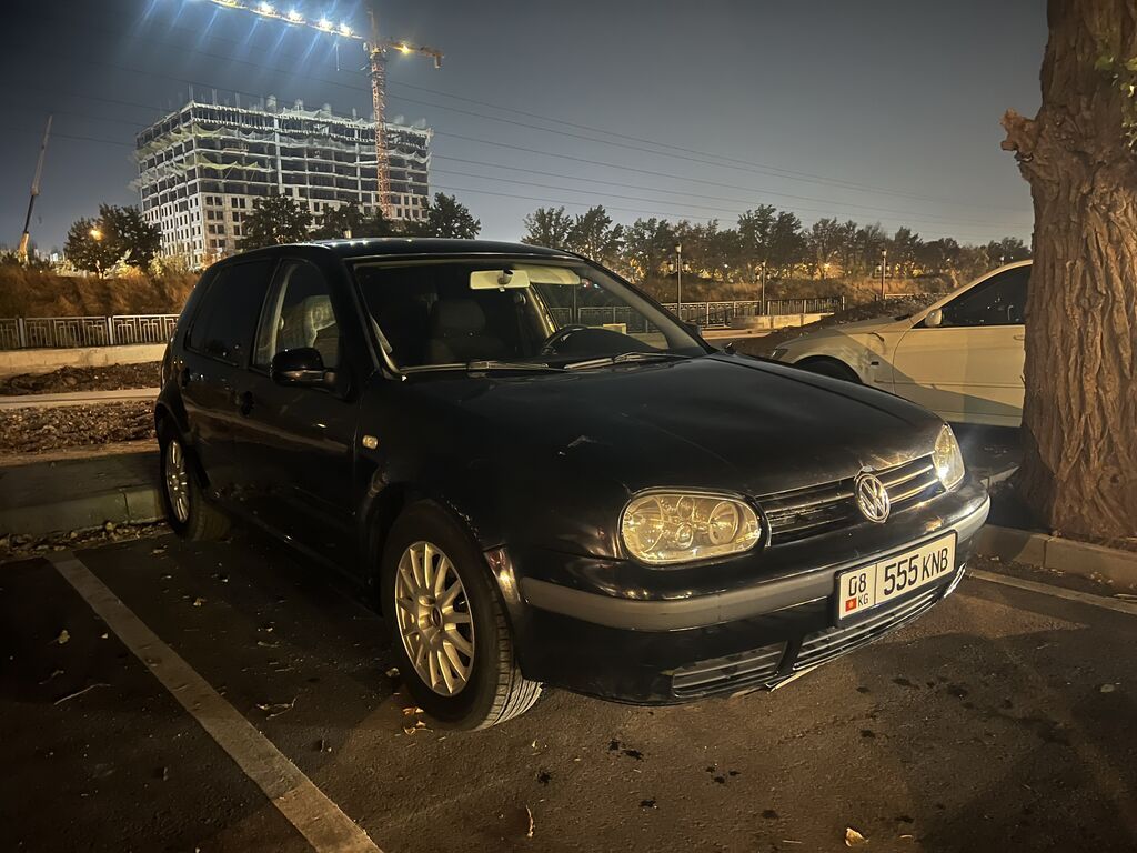 Volkswagen Golf: 2002 г., 1.6 л, Механика, Хэтчбэк: фото 6