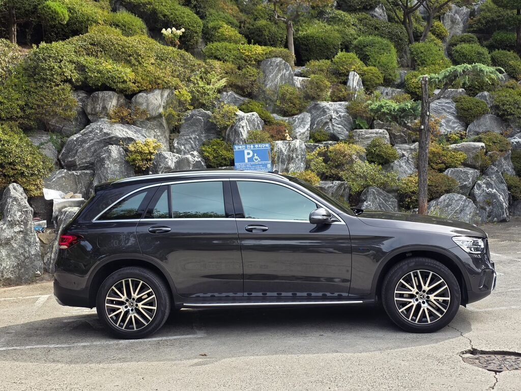 Mercedes-Benz GLC-Class: 2021 г., 2 л, Автомат, Гибрид, Кроссовер: фото 7