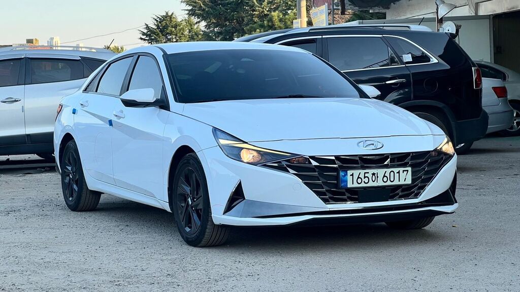Hyundai Avante: 2021 г., 1.6 л, Автомат, Гибрид, Седан: фото 2