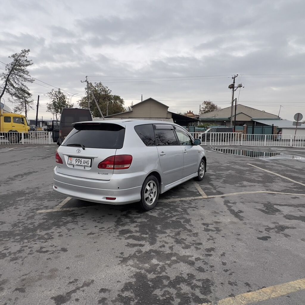 Toyota Ipsum: 2003 г., 2.4 л, Автомат, Бензин, Минивэн: фото 5