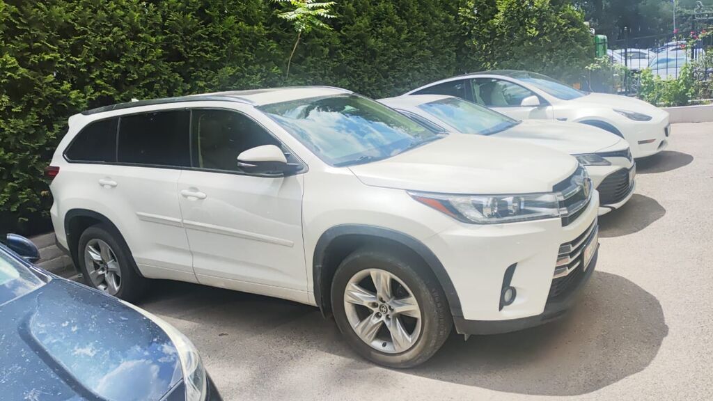 Toyota Highlander: 2019 г., 3.5 л, Автомат, Бензин, Кроссовер: фото 3