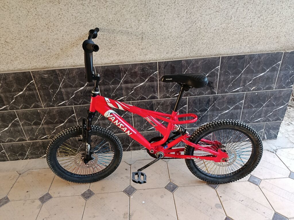 Продаю срочно срочно велик BMX адрес Ош цена 4500: фото 2