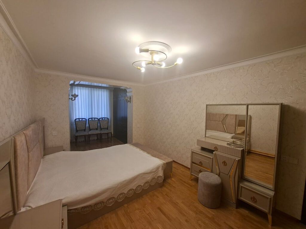 Bakı, 3 otaqlı, Köhnə tikili, 75 kv. m