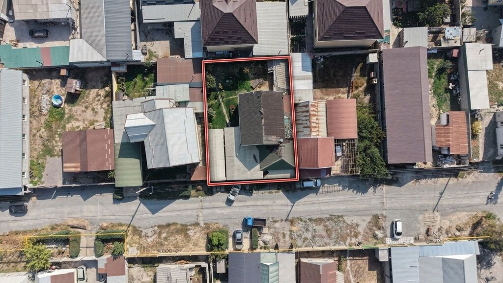 6 комнат и более, 200 м², 5 соток, Бишкек, Ак-Ордо ж/м Агентство недвижимости: фото 1