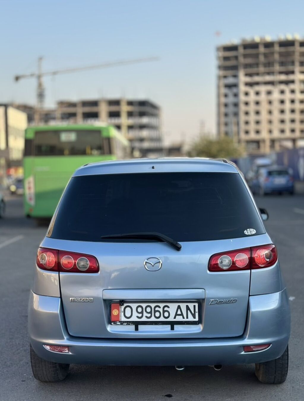 Mazda Demio: 2004 г., 1.3 л, Автомат, Бензин, Хэтчбэк: фото 3