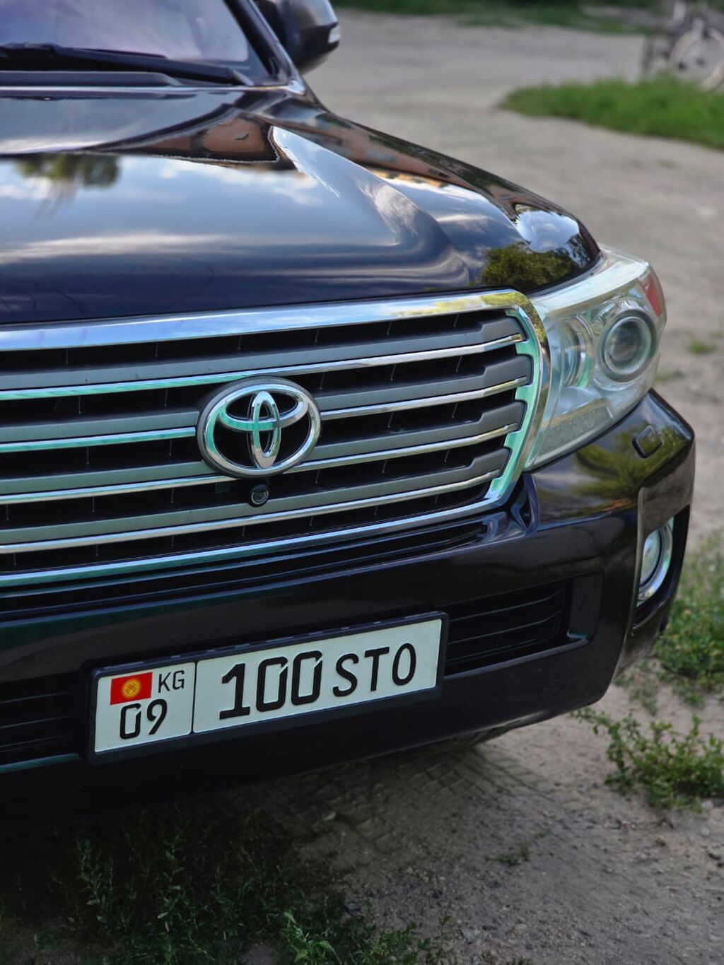 Toyota Land Cruiser: 2012 г., 4.6 л, Автомат, Газ, Внедорожник: фото 2