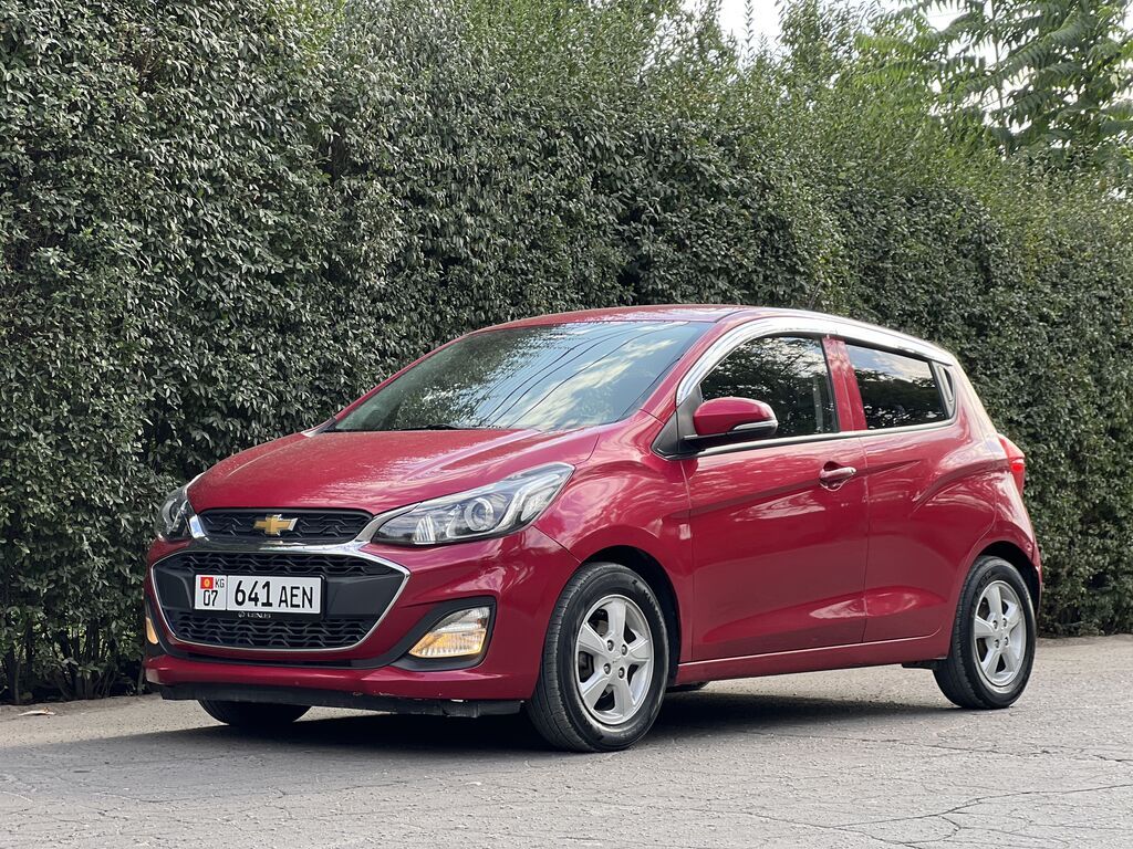 Chevrolet Spark: 2018 г., 1 л, Автомат, Бензин: фото 1