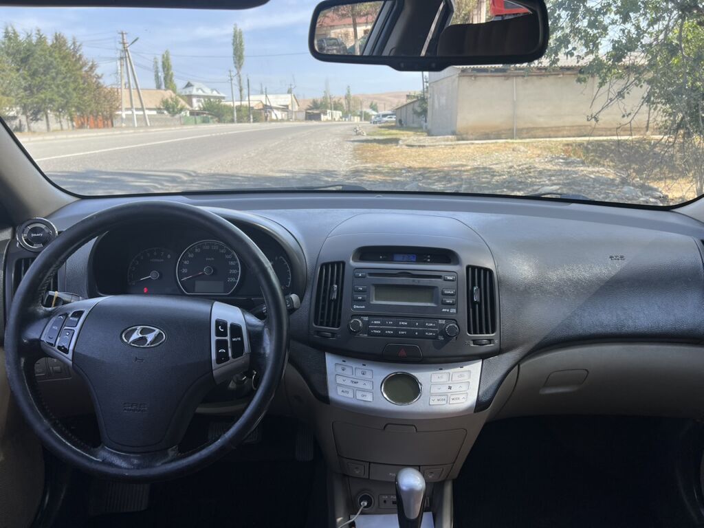 Hyundai Avante: 2009 г., 1.6 л, Автомат, Бензин, Седан: фото 2