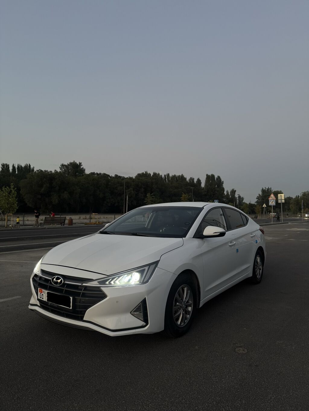 Hyundai Avante: 2019 г., 1.6 л, Автомат, Бензин, Седан: фото 2