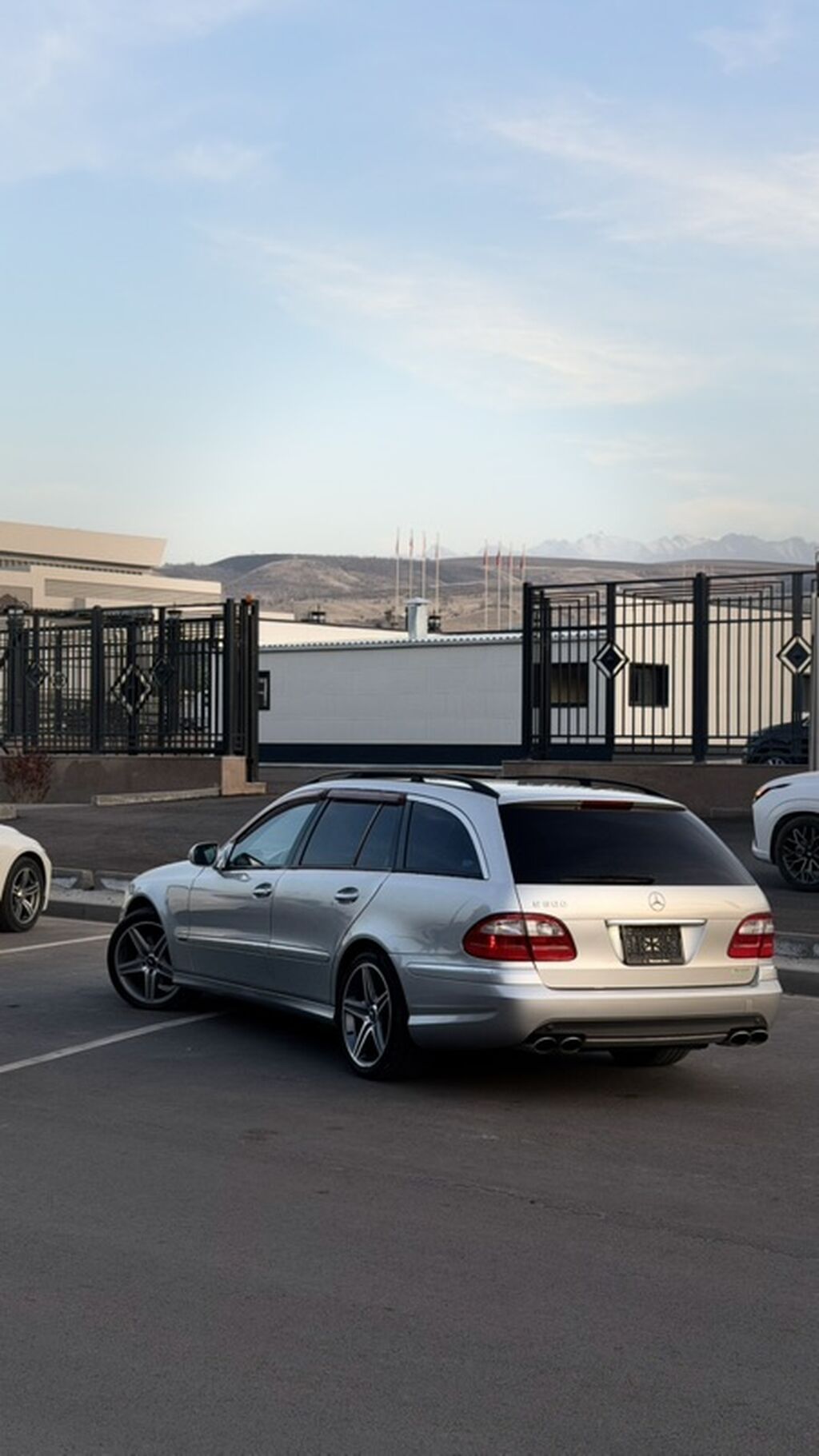 Mercedes-Benz E-Class: 2005 г., 5 л, Автомат, Бензин, Универсал: фото 5