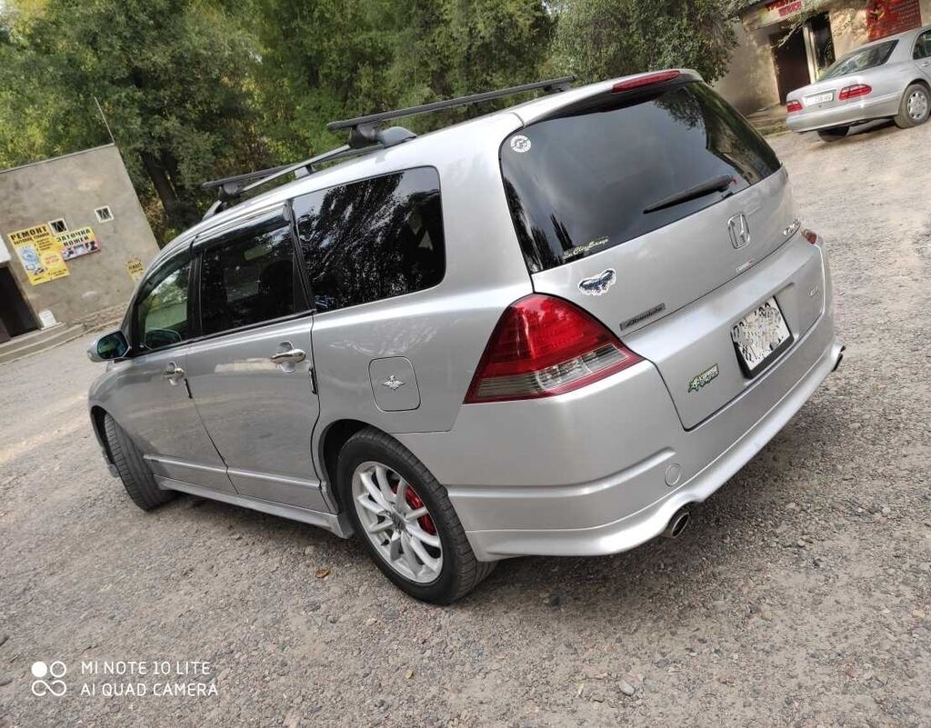 Honda Odyssey absolute 2004