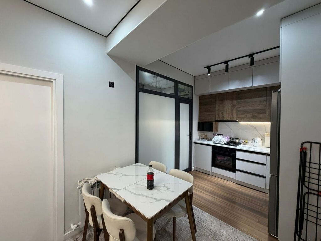 2 комнаты, 53 м², Асанбай мкр Элитка, 2 этаж, Евроремонт: фото 2