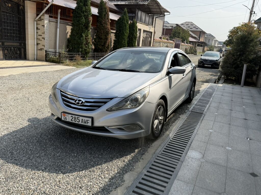 Hyundai Sonata: 2012 г., 2 л, Автомат, Газ, Седан: фото 2