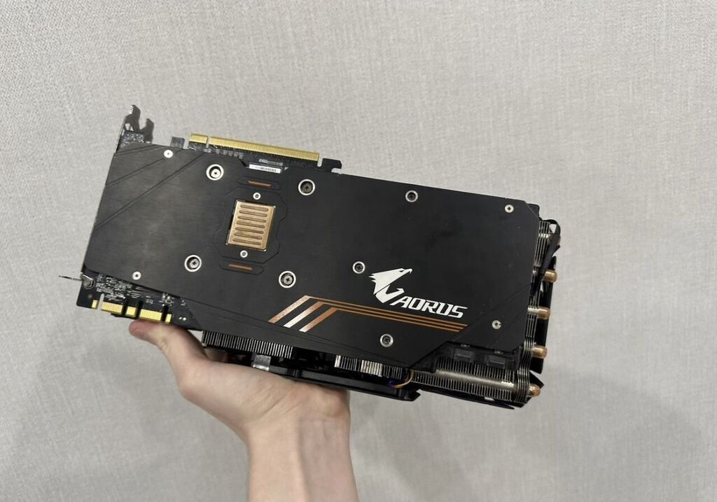 Видеокарта Gigabyte AORUS GTX 1080ti на 11 GB памяти: фото 4