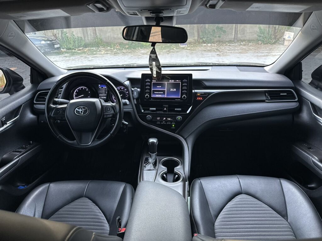 Toyota Camry: 2021 г., 2.5 л, Автомат, Бензин, Седан: фото 7