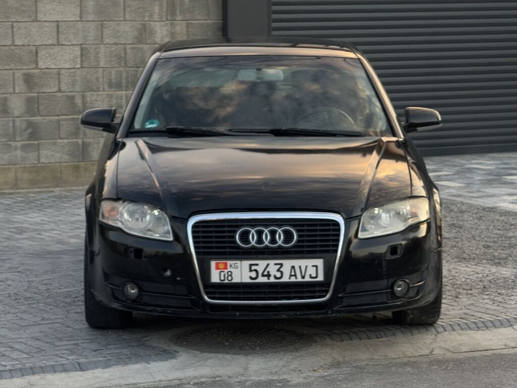 Audi A4: 2004 г., 3.5 л, Механика, Бензин, Седан: фото 2