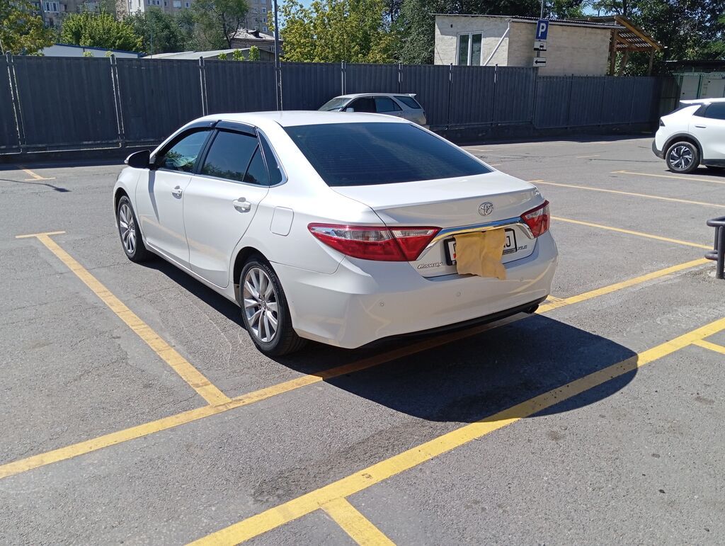 Toyota Camry: 2017 г., Автомат, Бензин, Седан: фото 3