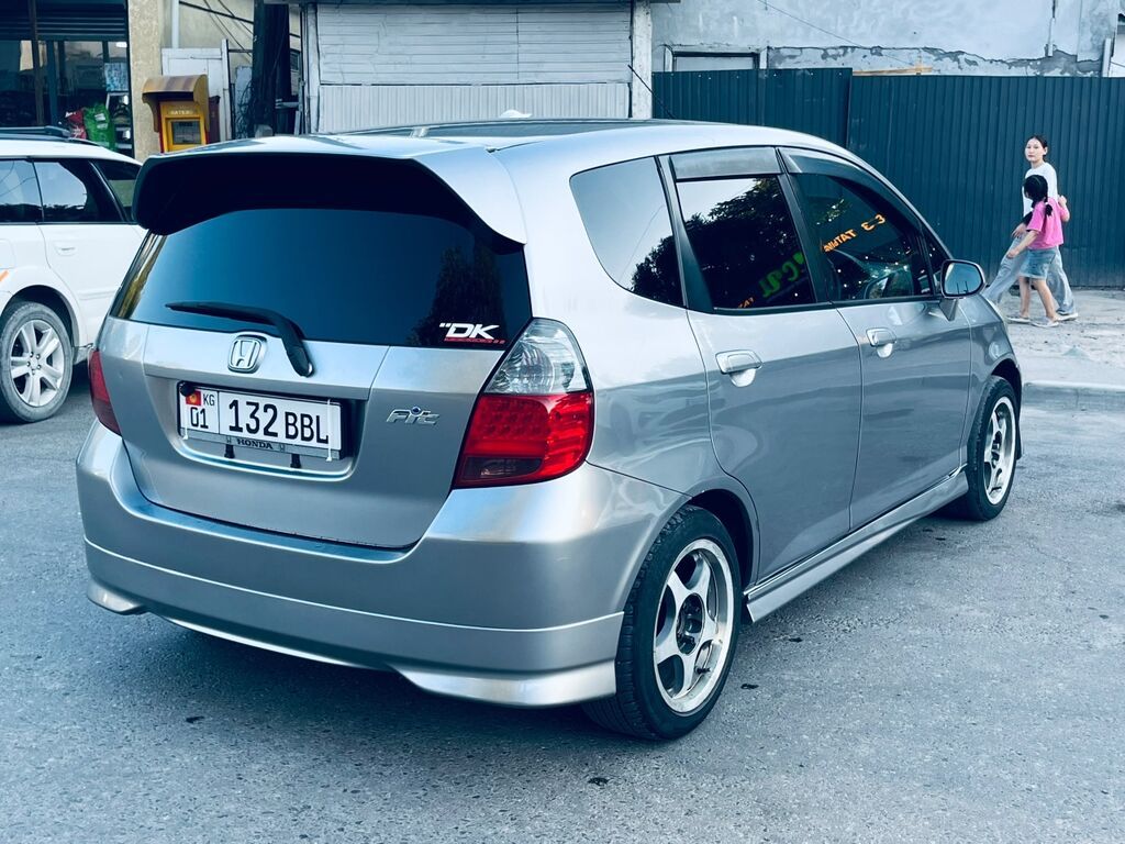 Honda Fit: 2003 г., 1.5 л, Вариатор, Бензин, Хэтчбэк: фото 6