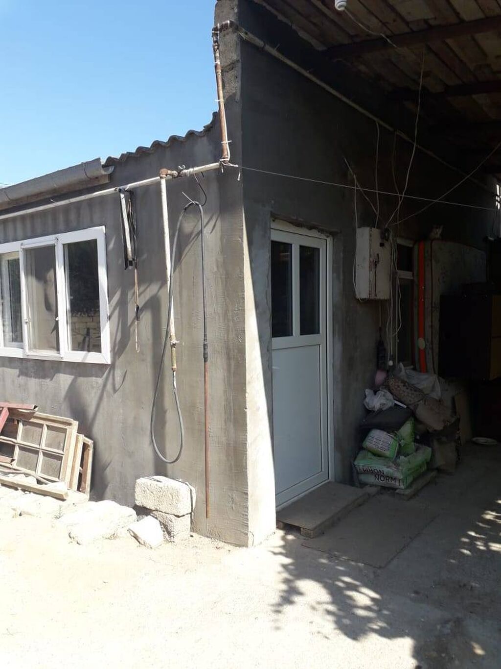 Albalı 4 otaqlı, 90 kv. m, Orta təmir