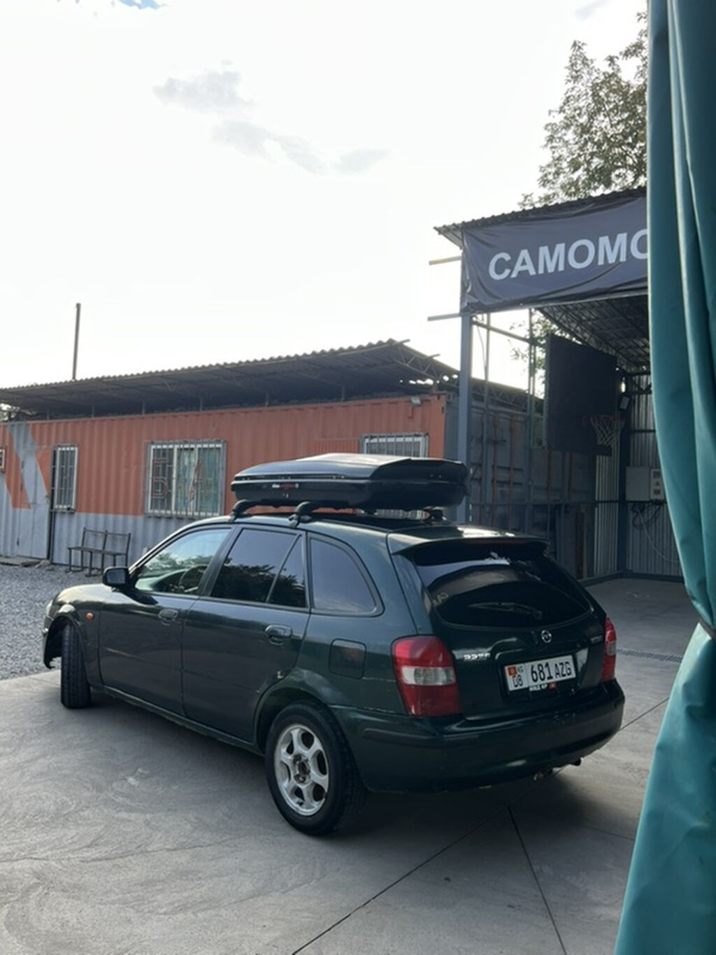 Mazda 323: 1999 г., 1.6 л, Механика, Бензин, Универсал: фото 3