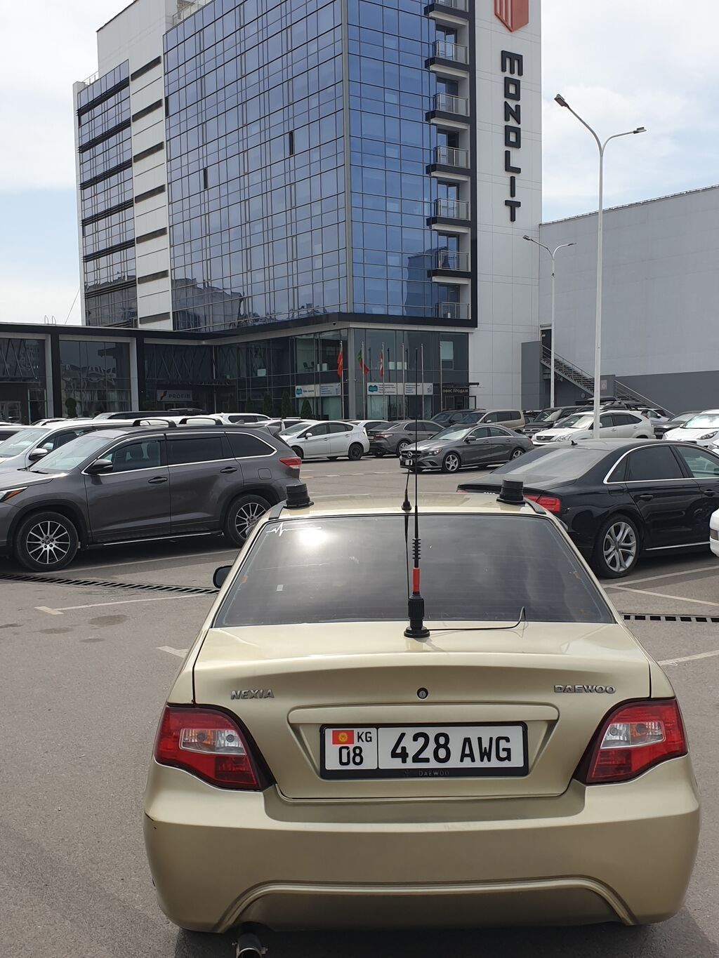 Daewoo Nexia: 2009 г., 1.5 л, Механика, Бензин, Седан: фото 5