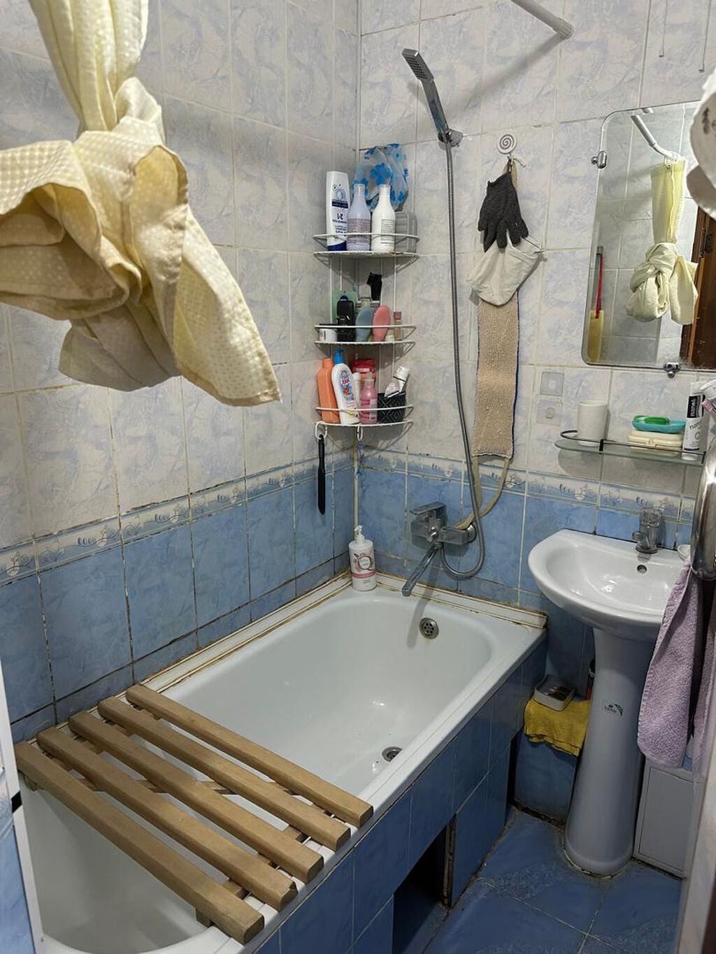 3 комнаты, 63 м², Ата-Тюрк парк Индивидуалка, 1 этаж, Старый ремонт: фото 2