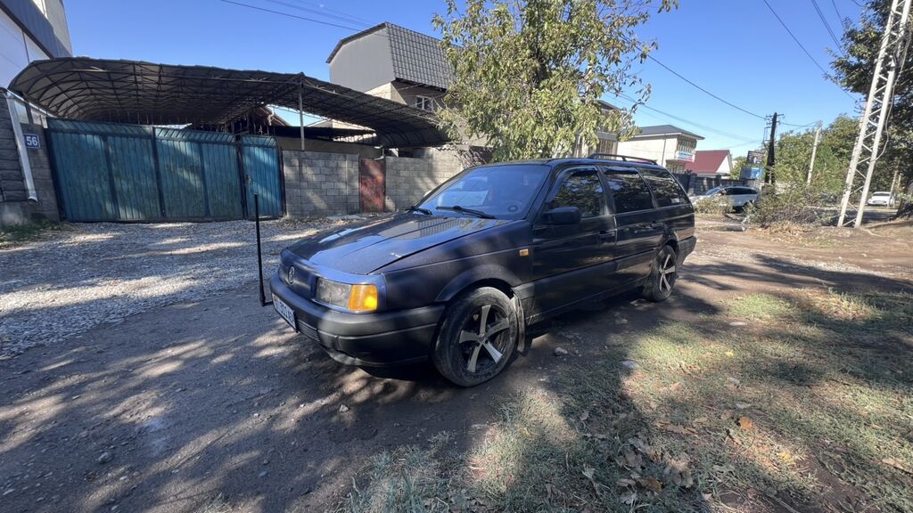 Volkswagen Passat Variant: 1991 г., 1.8 л, Механика, Бензин, Универсал: фото 2