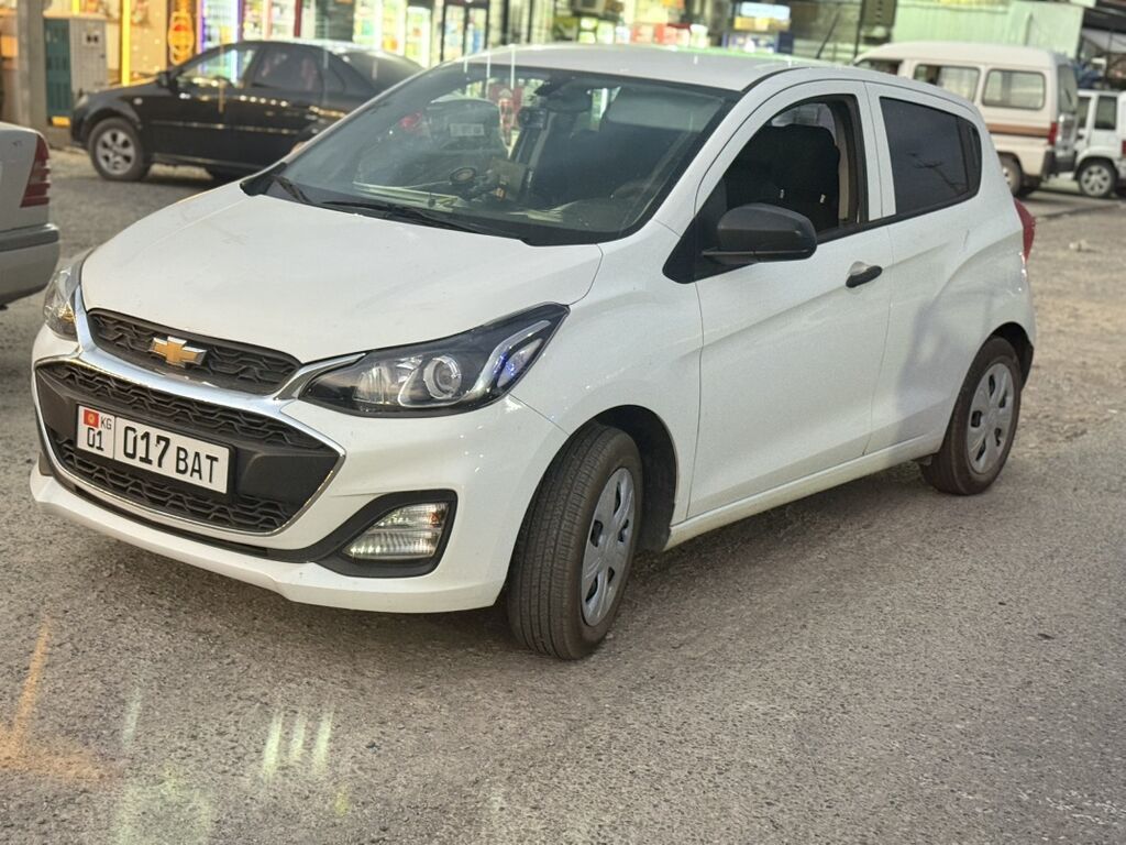 Chevrolet Spark: 2020 г., 1 л, Автомат, Бензин, Хэтчбэк: фото 3