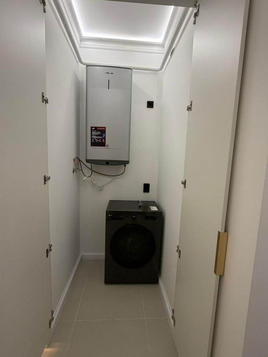 3 комнаты, 117 м², Элитка, 3 этаж, Дизайнерский ремонт — фото 2