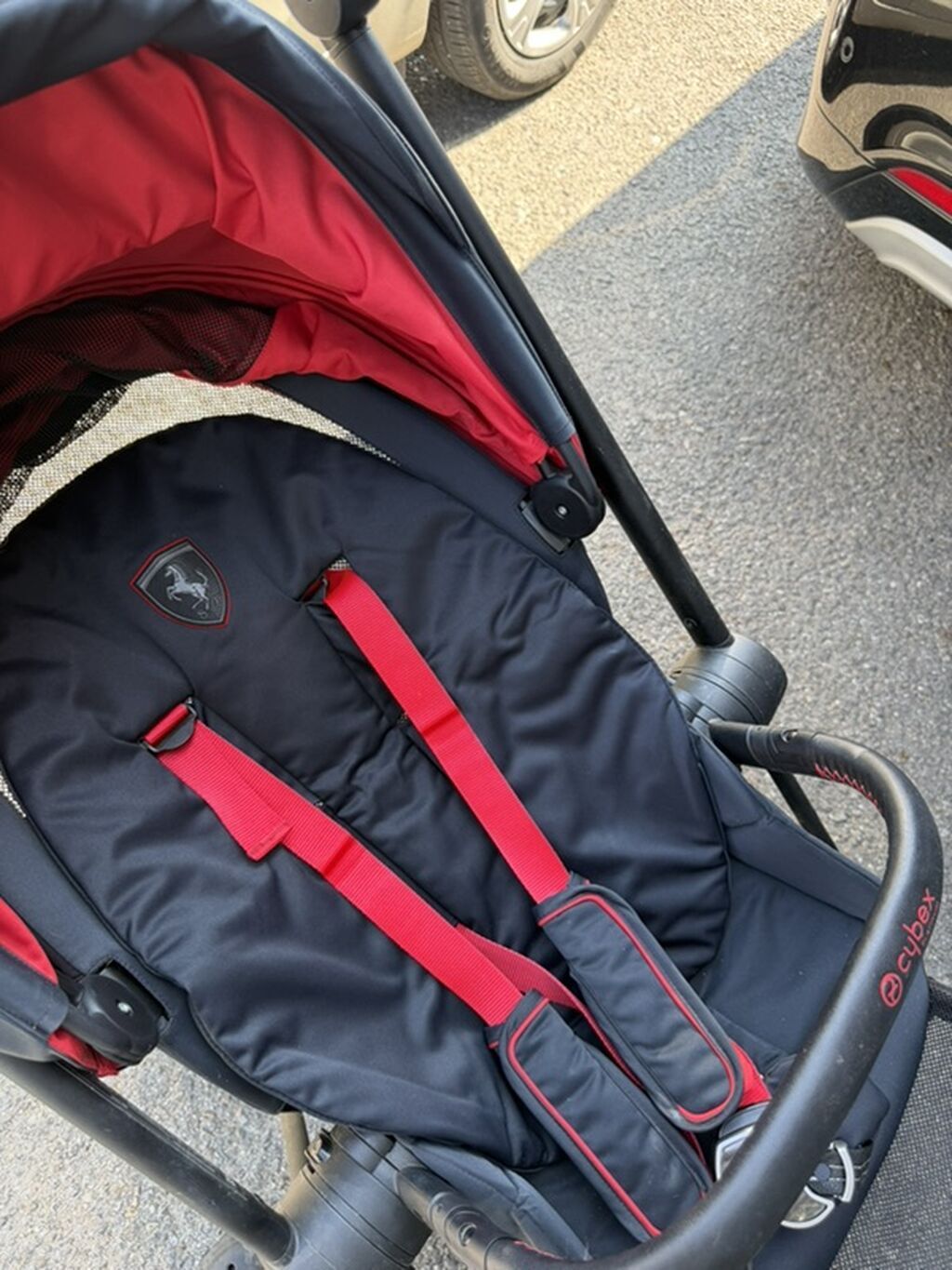 Прогулочная необычная коляска Cybex mios совместно с Ferrari: фото 6