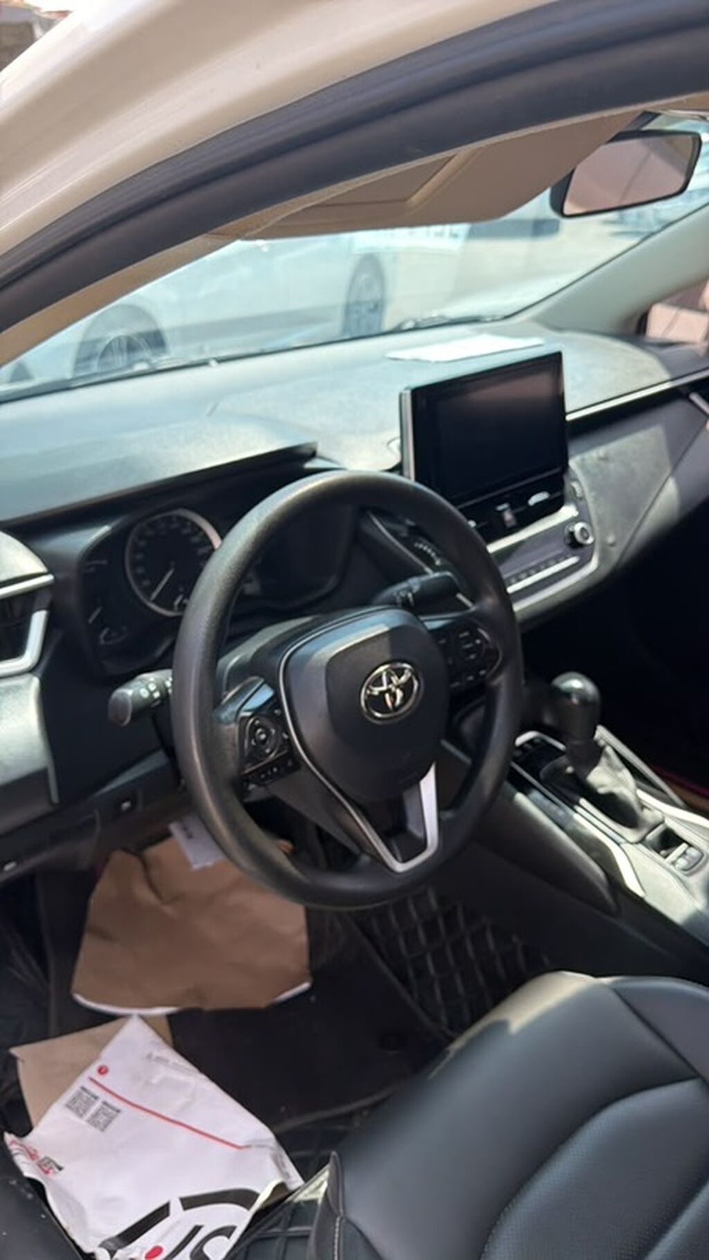 Toyota Corolla: 2021 г., 1.8 л, Автомат, Гибрид, Седан: фото 3