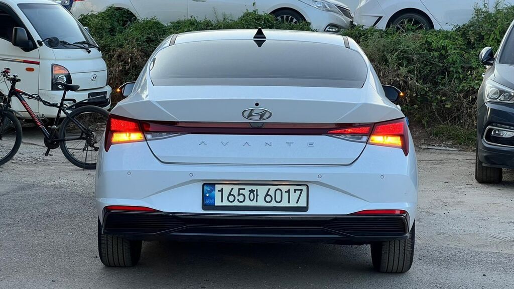 Hyundai Avante: 2021 г., 1.6 л, Автомат, Гибрид, Седан: фото 6