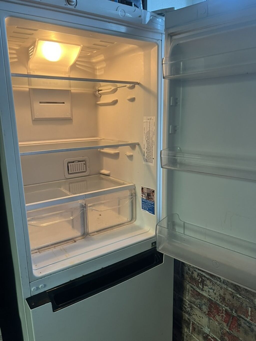 Холодильник Indesit, двухкамерный, белый. Основные особенности: -: фото 4