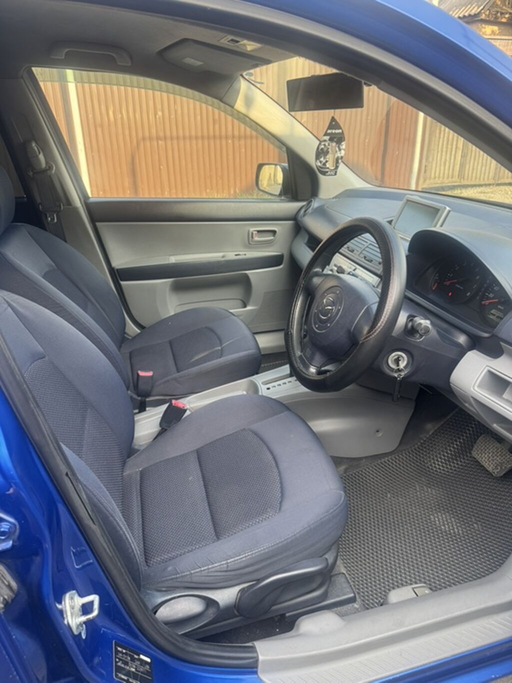 Mazda Demio: 2003 г., 1.3 л, Автомат, Бензин, Хэтчбэк: фото 8