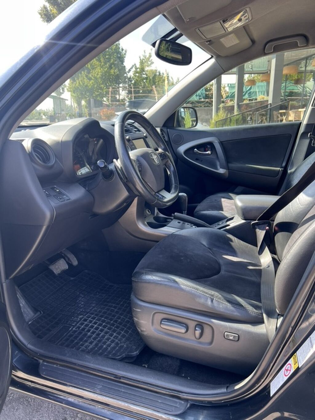 Toyota RAV4: 2010 г., 2 л, Автомат, Бензин, Кроссовер: фото 7