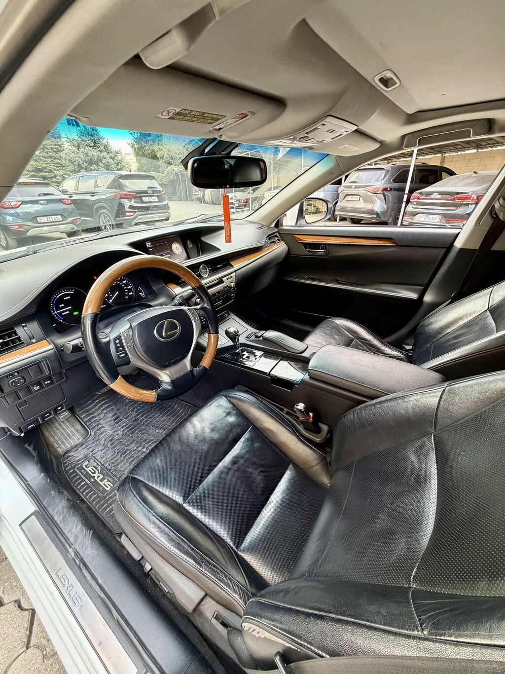 Lexus ES: 2014 г., 2.5 л, Автомат, Бензин, Седан: фото 7