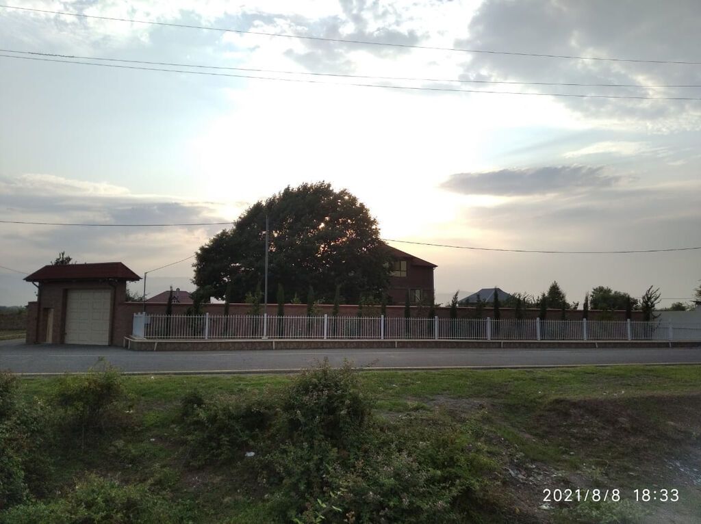 8 otaq, 750 kv. m, Yeni təmirli